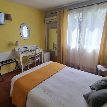 Hotel Du Tricastin Пьерлат Экстерьер фото