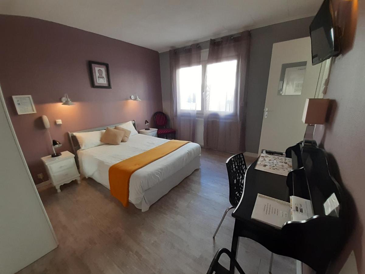 Hotel Du Tricastin Пьерлат Экстерьер фото